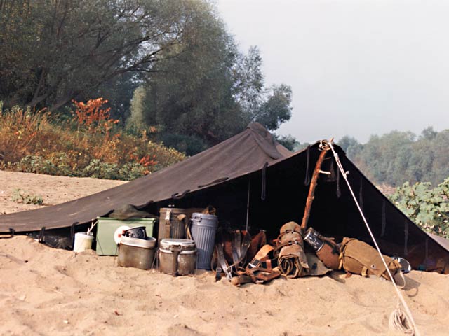 Dateiname: Großfahrt des Pfadfinderstammes Ägypten entlang der Theiß, 1992 - 1.png;Urheber: Mediatus; Lizenz: CreativeCommons by-sa-3.0-de; Quelle: https://commons.wikimedia.org/wiki/File:Großfahrt_des_Pfadfinderstammes Ägypten_entlang_der_Theiß,_1992_-_1.png