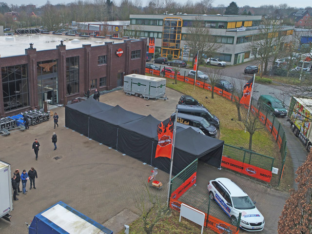 Faltpavillons als Wetterschutz bei Harley-Davidson
